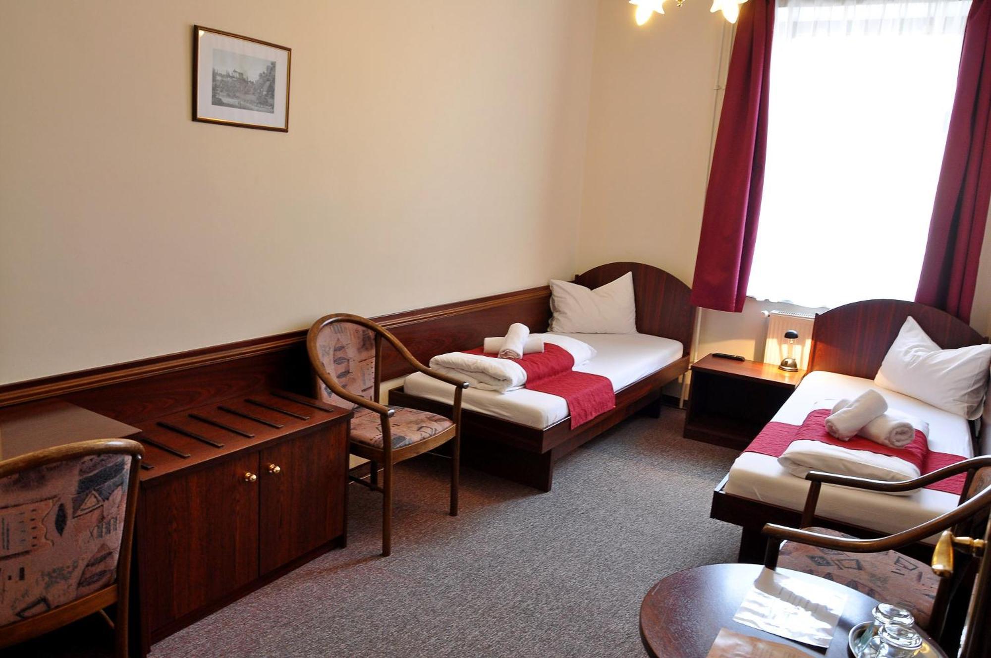 Hotel U Bileho Kone Loket Kamer foto